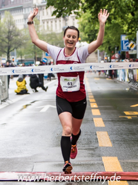 Daniela Aeschbacher siegt beim Zrich Marathon