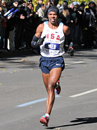 Meb Keflezhigi mit 38 Jahren der Schnellste beim Halbmarathon